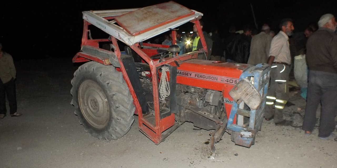 Tokat'ta yan yatan traktördeki 1 kişi öldü, 1 kişi yaralandı