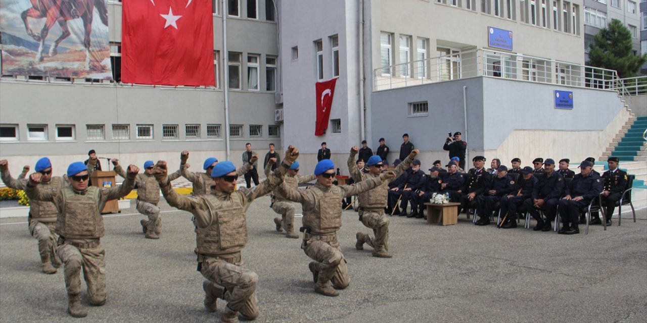 Sinop'ta Cumhuriyet'in 100. yılında "dedeler" jandarma olma heyecanı yaşadı