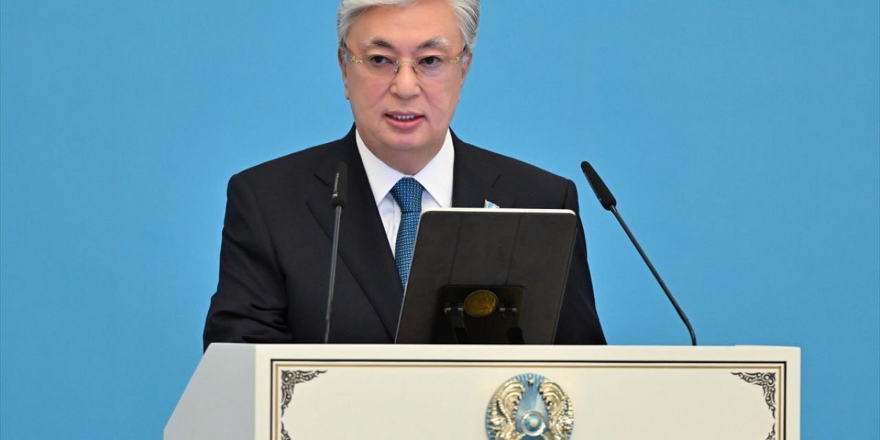 Kazakistan Cumhurbaşkanı Tokayev ülkenin güçlenmesinde Nazarbayev'in tarihi rolü olduğunu söyledi