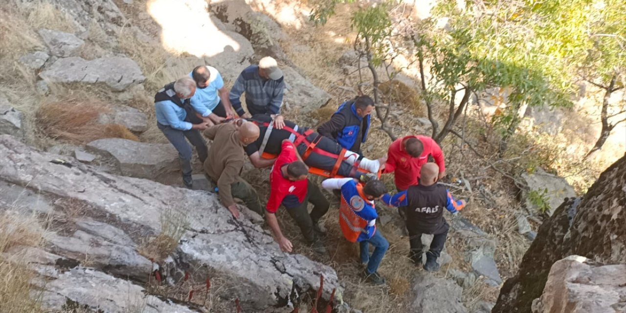 Ambulans helikopter Tunceli'de ayak bileği kırılan hasta için havalandı