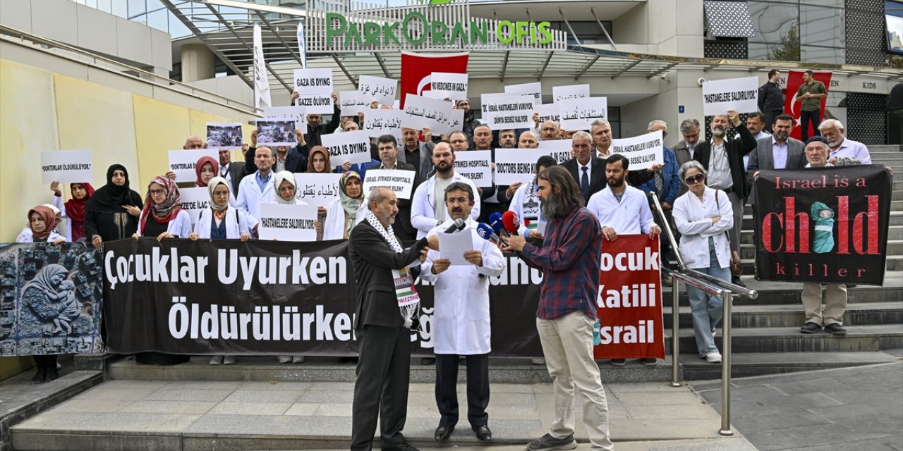 Sağlık çalışanları İsrail'in saldırılarına tepkisiz kaldığı gerekçesiyle DSÖ'yü protesto etti