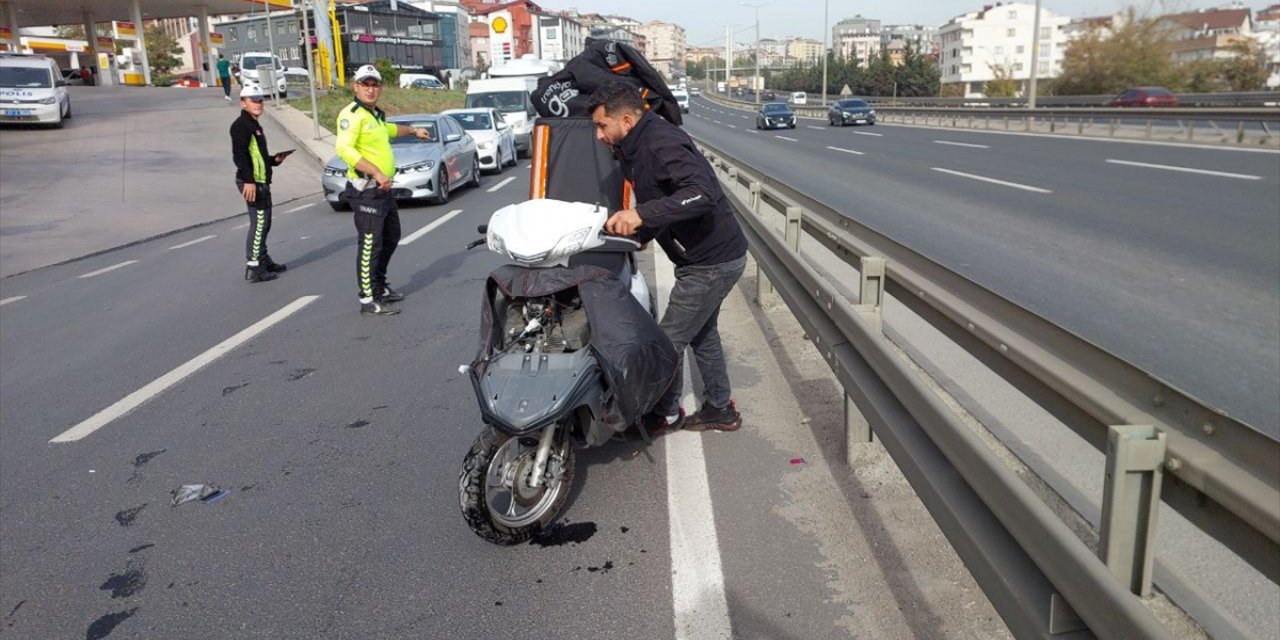 Kocaeli'de otomobilin çarptığı iddia edilen motosikletteki 2 kardeş yaralandı