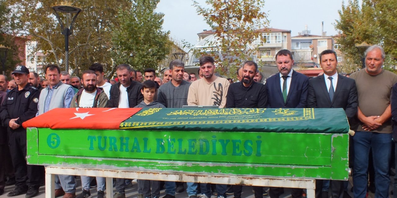 Tokat'ta bıçaklanarak öldürülen çocuğun cenazesi defnedildi