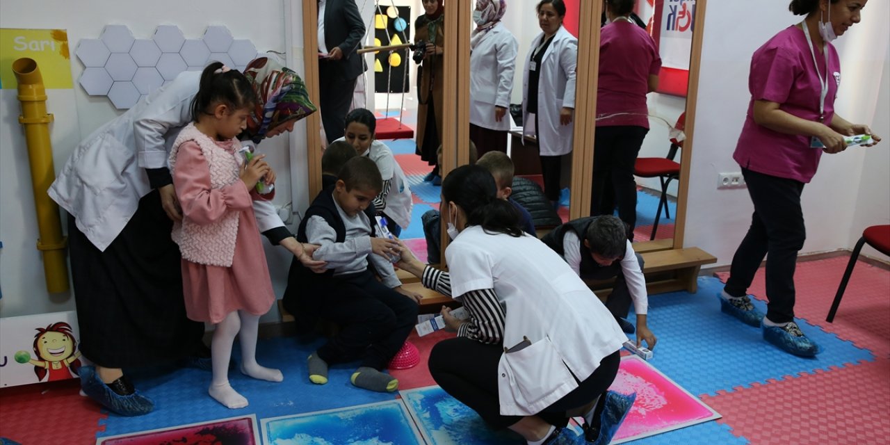 Malatya'da engelli öğrencilere diş taraması yapıldı