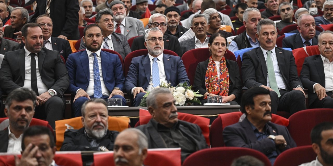 Bakan Işıkhan, AK Parti Mamak İlçe Danışma Meclisi Toplantısı'nda konuştu: