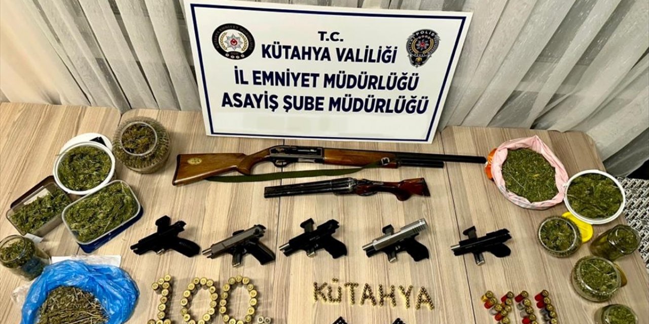 Kütahya'da eğlence yerindeki darp ve silahla tehdit olayının 8 şüphelisi yakalandı