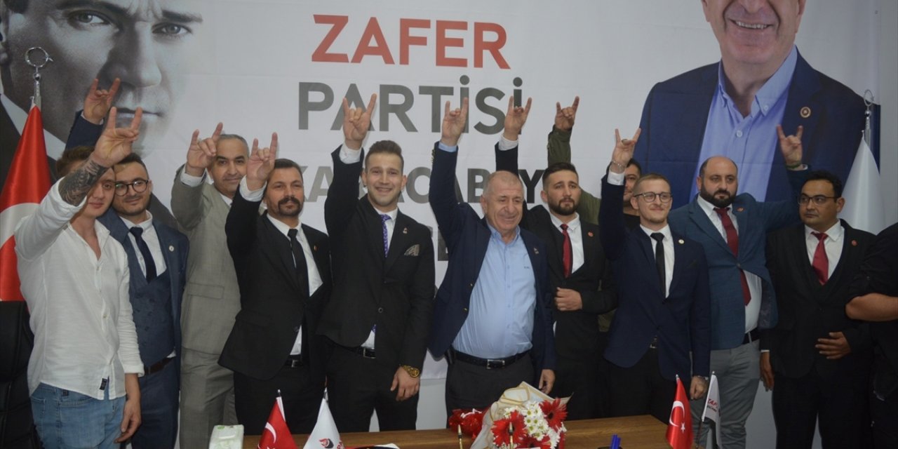 Zafer Partisi Genel Başkanı Özdağ, partisinin Karacabey İlçe Başkanlığı'nın açılışını yaptı