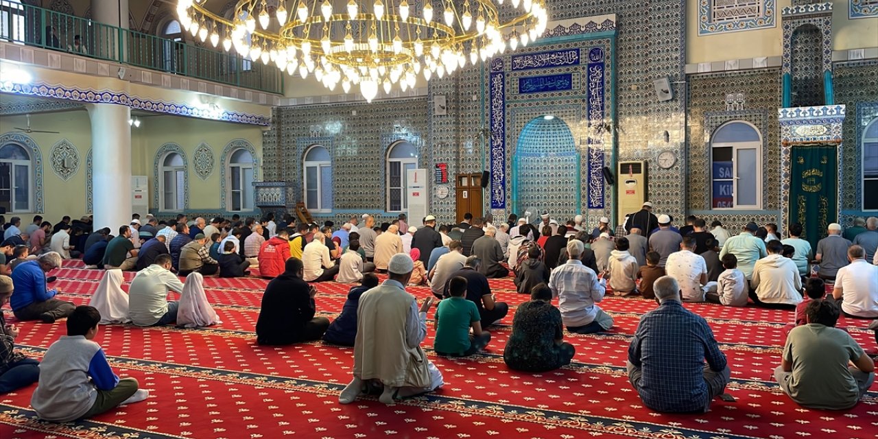 Hatay'da sabah namazı sonrası Filistinliler için dua edildi