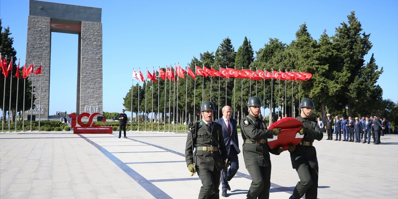 KKTC Cumhurbaşkanı Tatar, Çanakkale Şehitler Abidesi'ni ziyaret etti