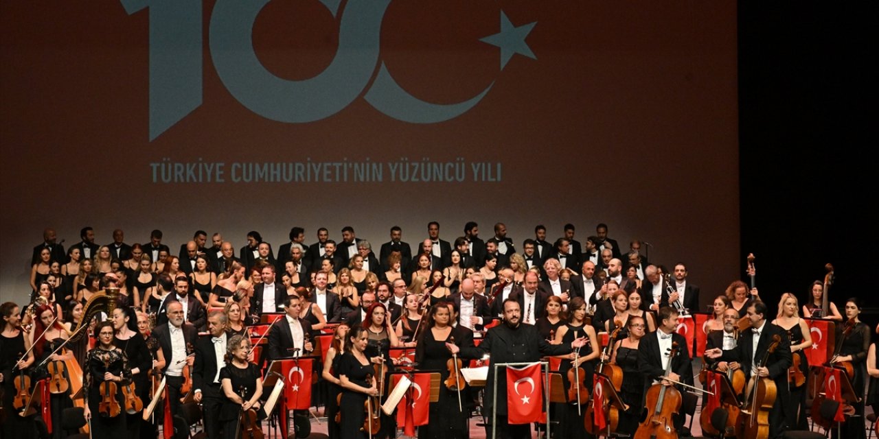 Efes Kültür Yolu Festivali kapsamında "Cumhuriyet Konseri" gerçekleştirildi