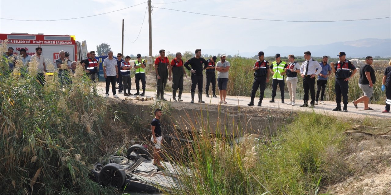 Mersin'de sulama kanalına devrilen cipin sürücüsü öldü