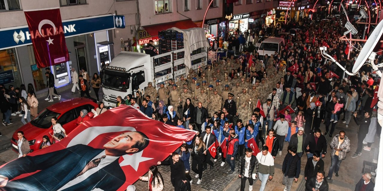 Cumhuriyet'in 100. yılı dolayısıyla Trabzon ve Gümüşhane'de resepsiyon düzenlendi