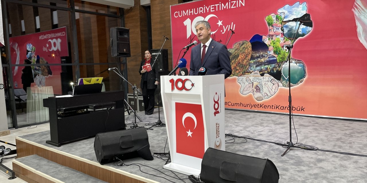 Karabük'te Cumhuriyet'in 100. yılı dolayısıyla resepsiyon düzenlendi