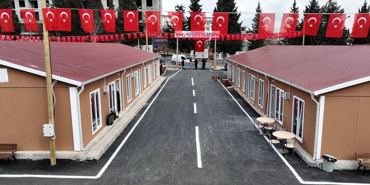 Kahramanmaraş'ta esnaf için yapılan geçici iş yerlerinin yüzde 92'si teslim edildi