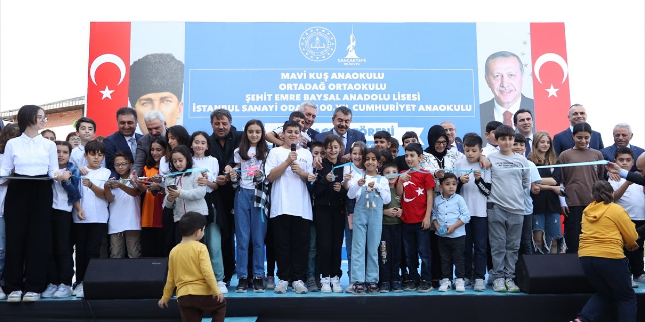 Mili Eğitim Bakanı Tekin, Sancaktepe'de yapımı tamamlanan okulların toplu açılışında konuştu: