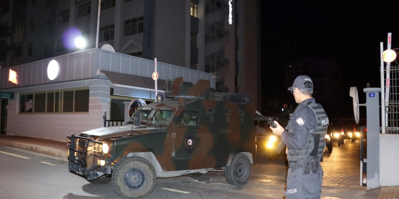 Mersin'de PKK/KCK operasyonunda yakalanan 4 zanlıdan 3'ü tutuklandı