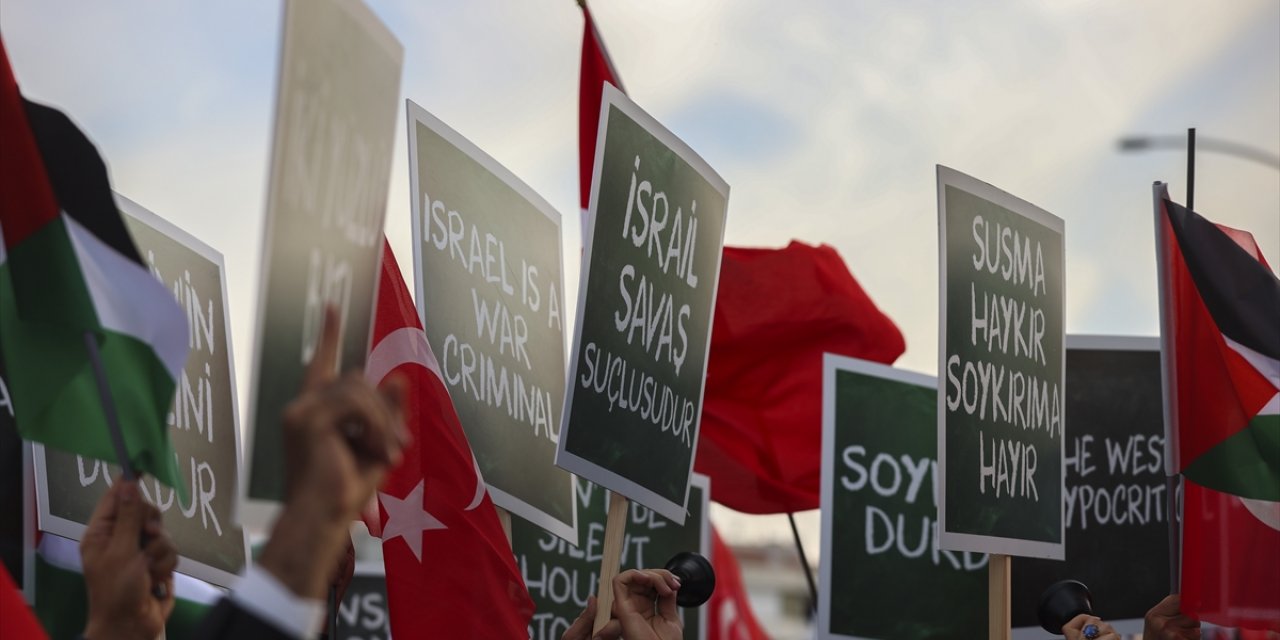 Ankara'da BM ofisi önünde Filistin'e saldırılar protesto edildi