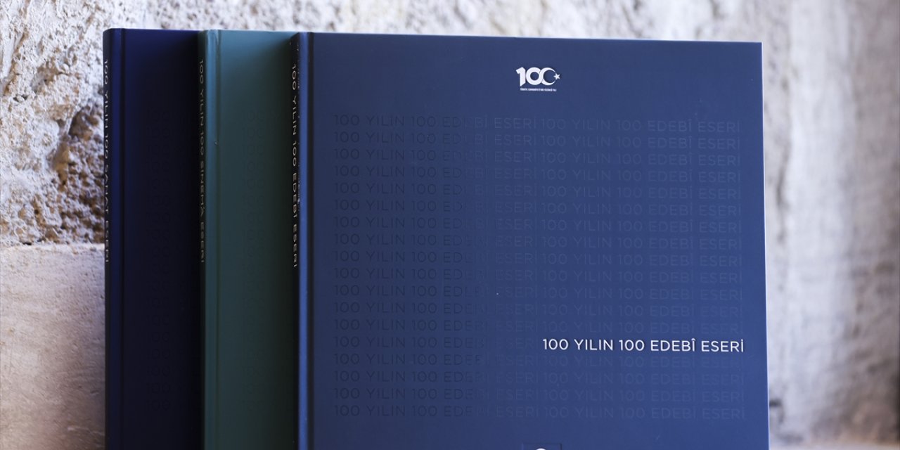"100 Yılın 100 Edebi Eseri" sergisi Rami'de kitapseverleri ağırlıyor
