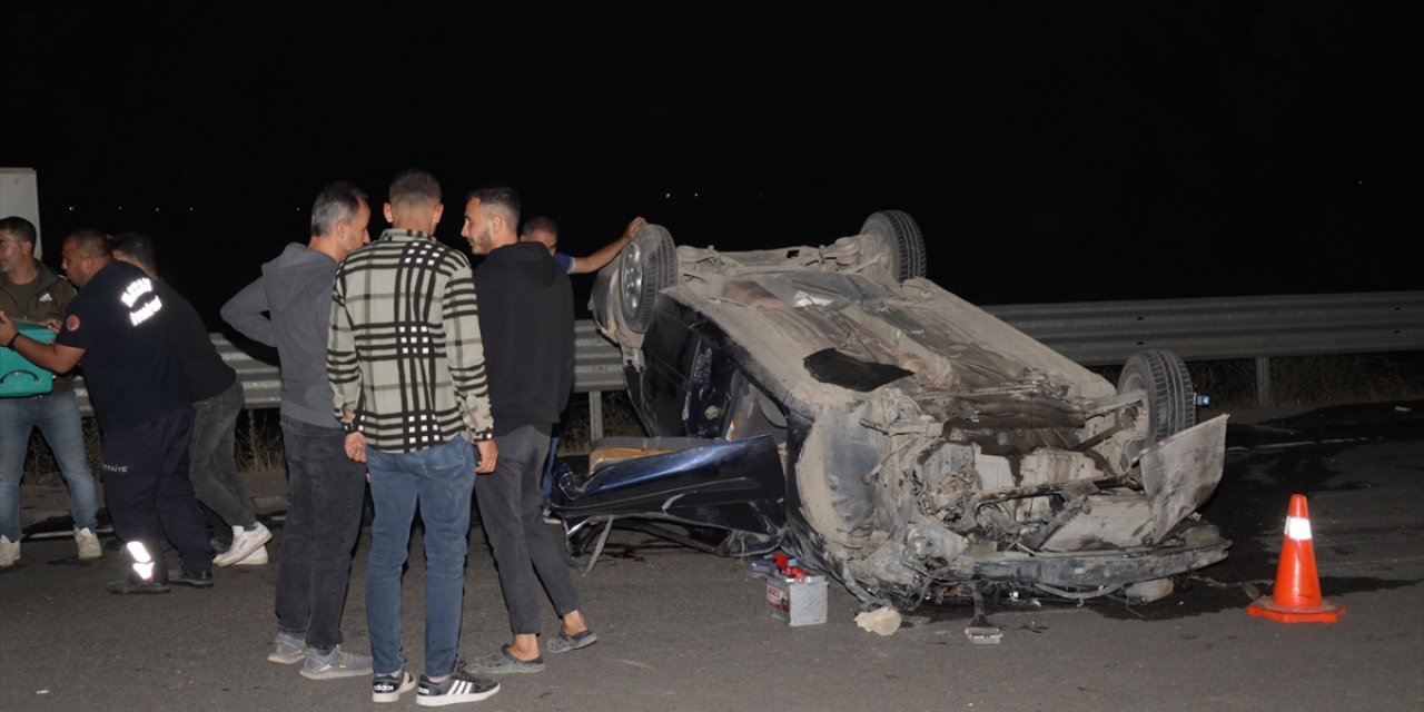 Hatay'da devrilen otomobildeki 1 kişi öldü, 1 kişi yaralandı