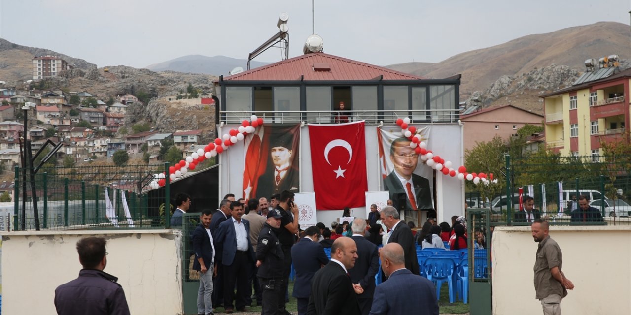 Kültür ve Turizm Bakan Yardımcısı Serdar Çam Diyarbakır'da kütüphane açılışına katıldı