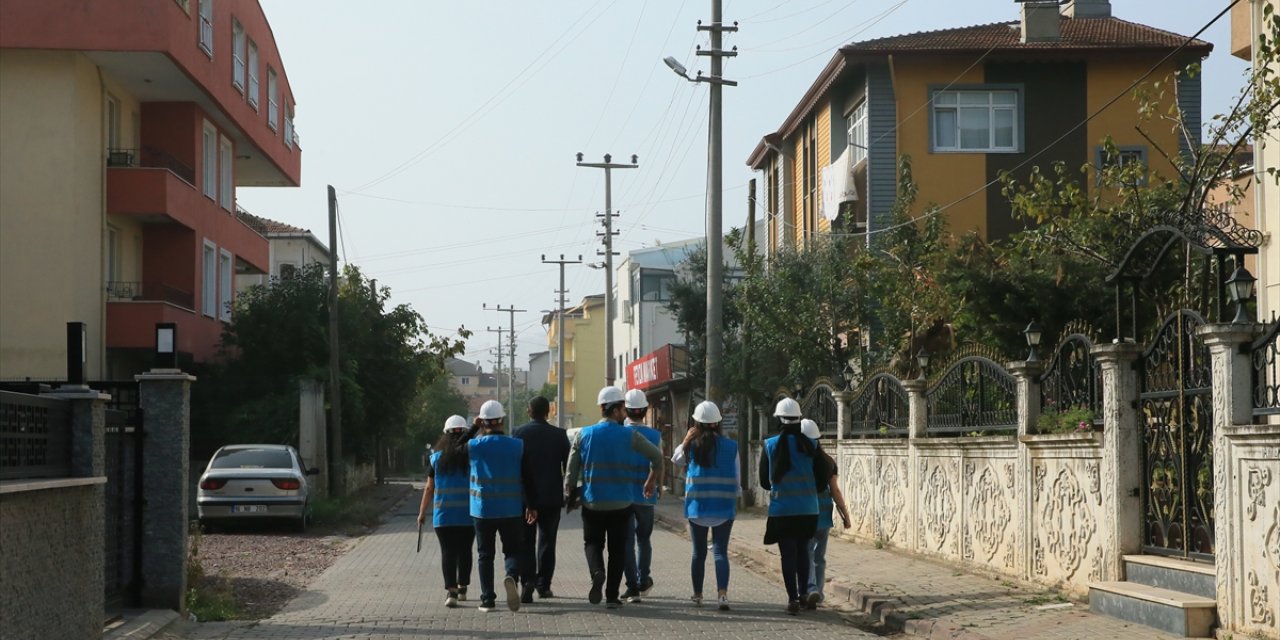 Kocaeli'de riskli yapıların belirlenmesi için binaların "röntgeni" çekiliyor