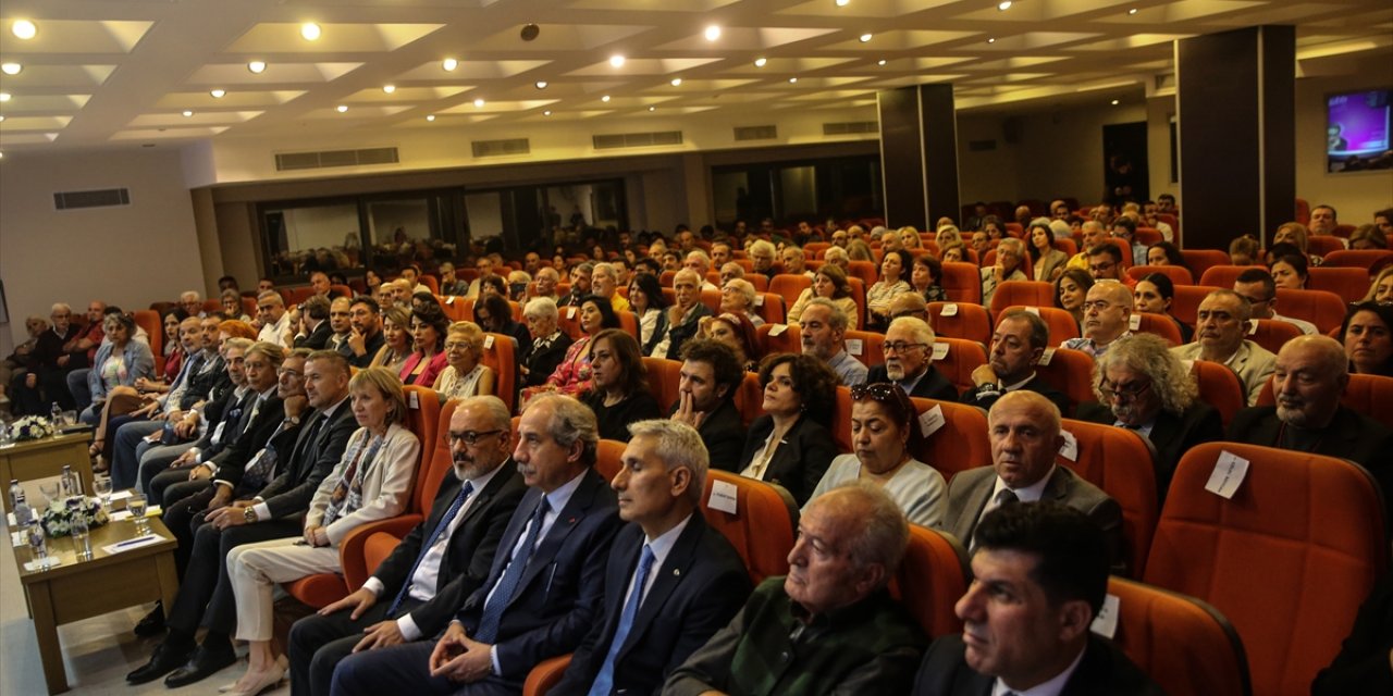 Mersin Kenti Edebiyat Ödülü Orhan Pamuk'a verildi