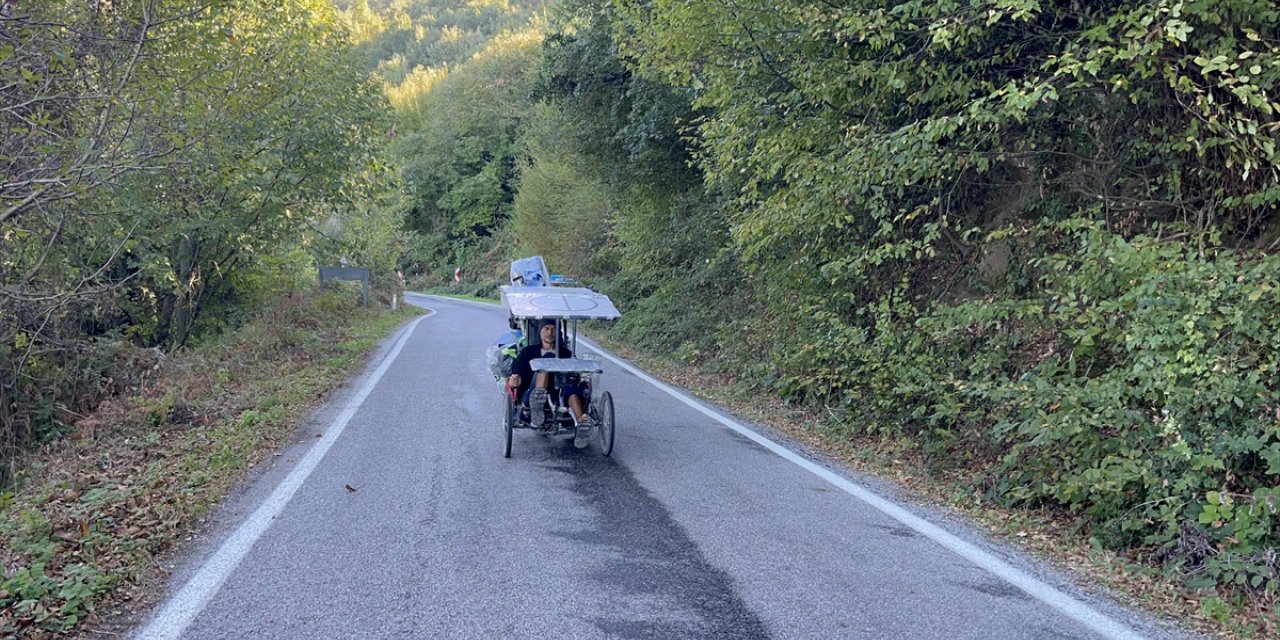 İtalyan gezgin bisikletle dünya turu yapıyor