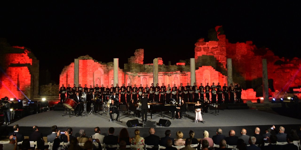 Bakan Ersoy, Antalya Kültür Yolu Festivali Gala Konseri'nde konuştu: