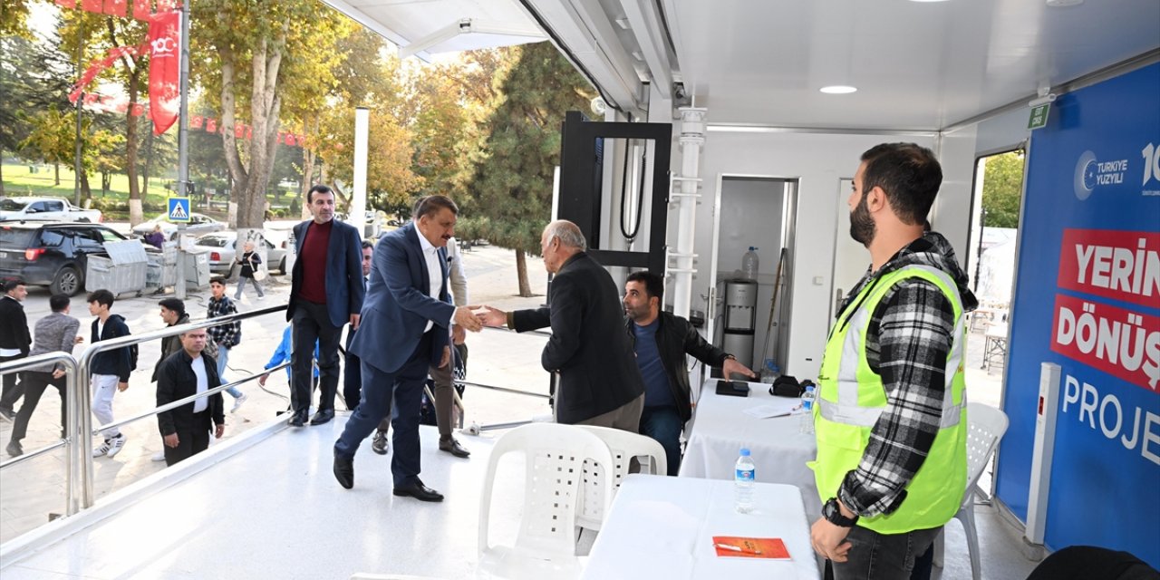 Yerinde dönüşüm bilgilendirme tırı Malatya'da