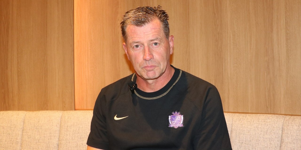 Michael Skibbe, teknik direktörlük yaptığı Hiroshima'da "Galatasaray stili" uyguluyor