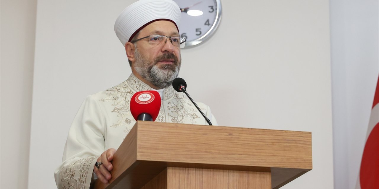 Diyanet İşleri Başkanı Erbaş "Vaizler Hizmet İçi Eğitim Semineri"nin açılışında konuştu: