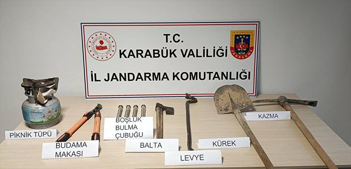 Karabük'te kaçak kazı yapan 5 kişi suçüstü yakalandı