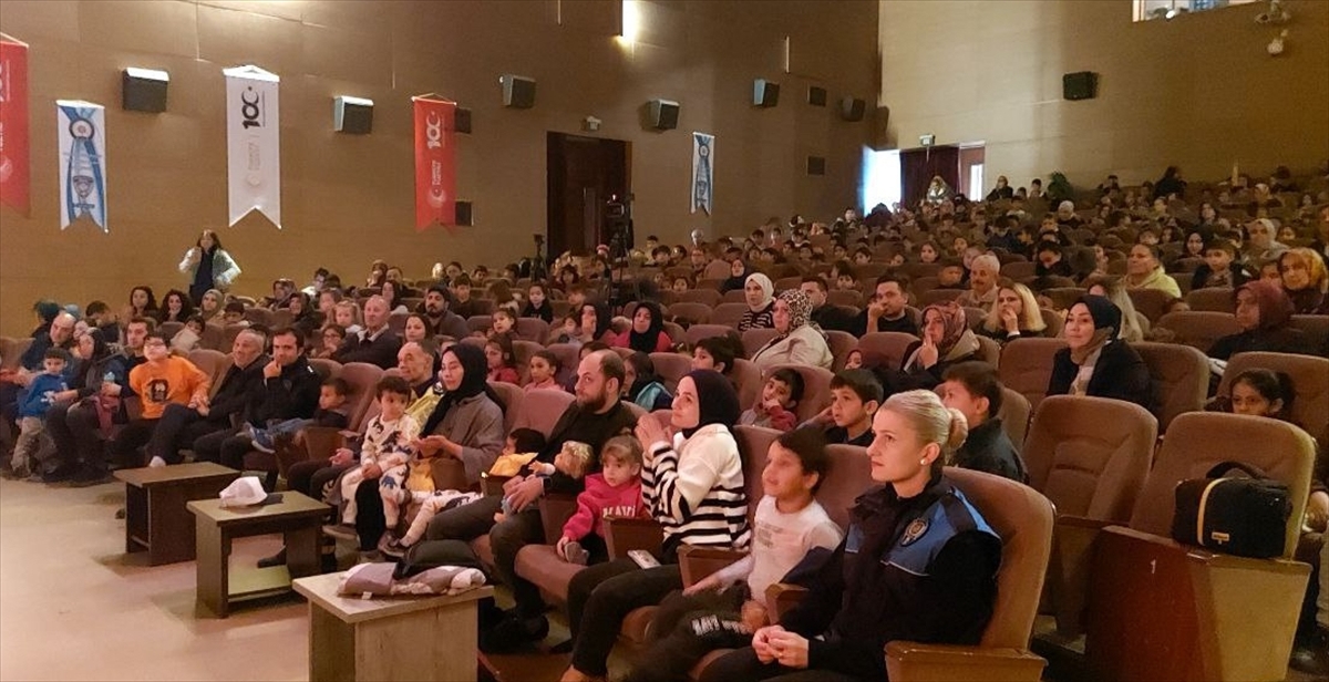 Karabük'te çocuklar trafik kurallarını eğlenerek öğrendi