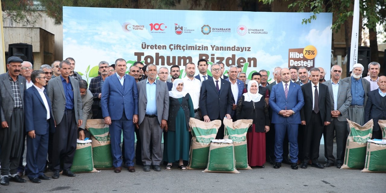 Diyarbakır'da çiftçilere 533 ton sertifikalı kırmızı mercimek tohumu verildi