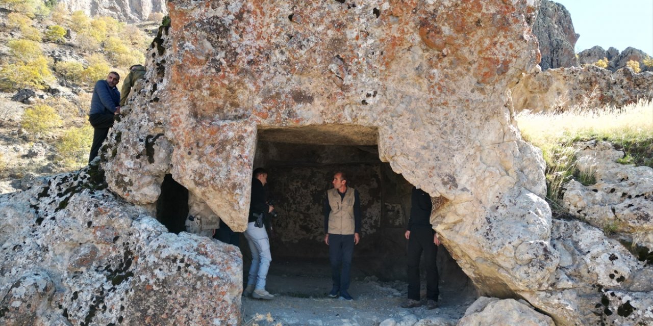 Tunceli'de binlerce yıllık tarihe ışık tutan "Gelin Odaları" turizme kazandırılacak