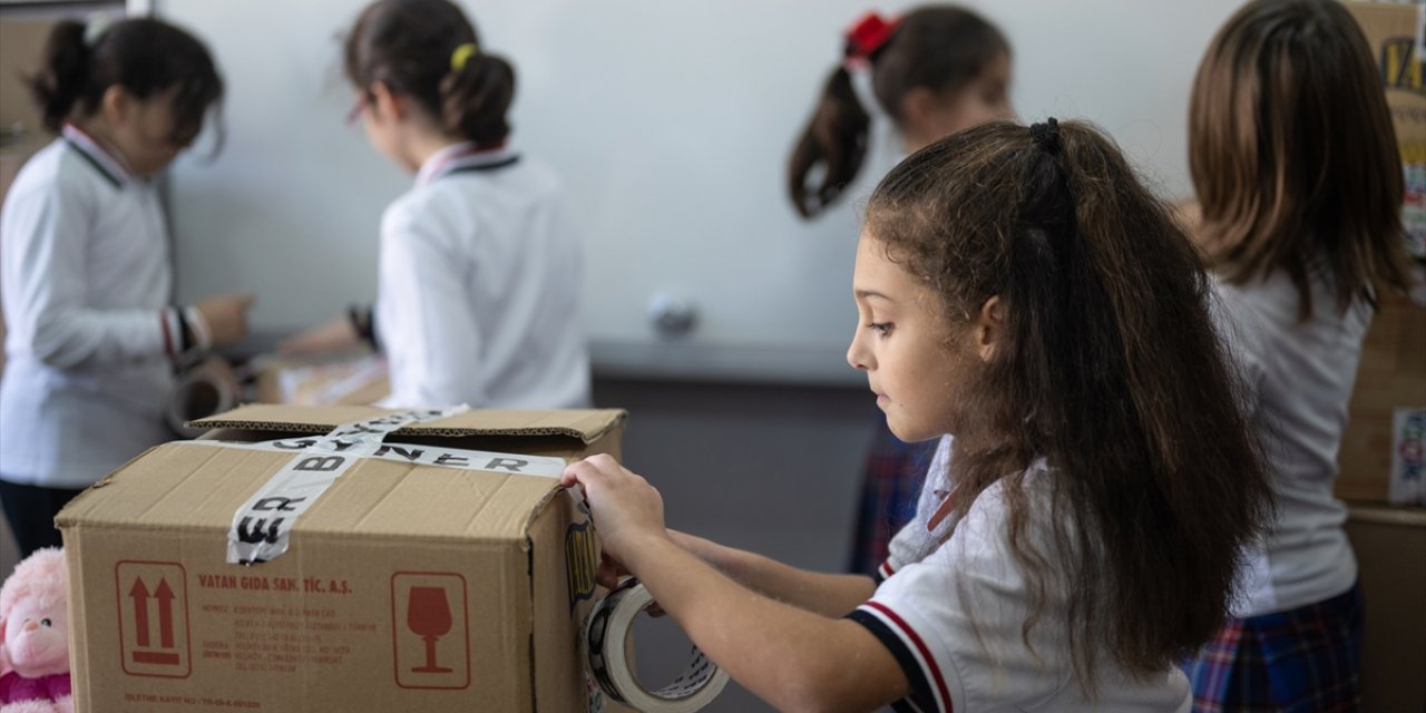 İstanbullu minik öğrenciler depremzede akranlarına oyuncaklarıyla destek oldu