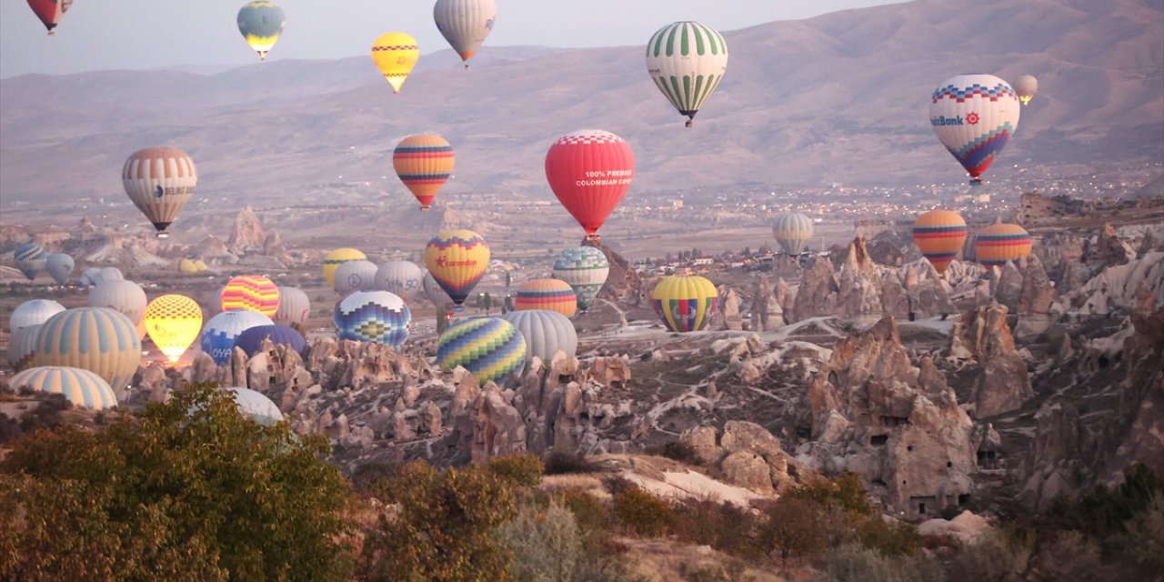 Kapadokya'yı 10 ayda 550 binden fazla turist gökyüzünden izledi