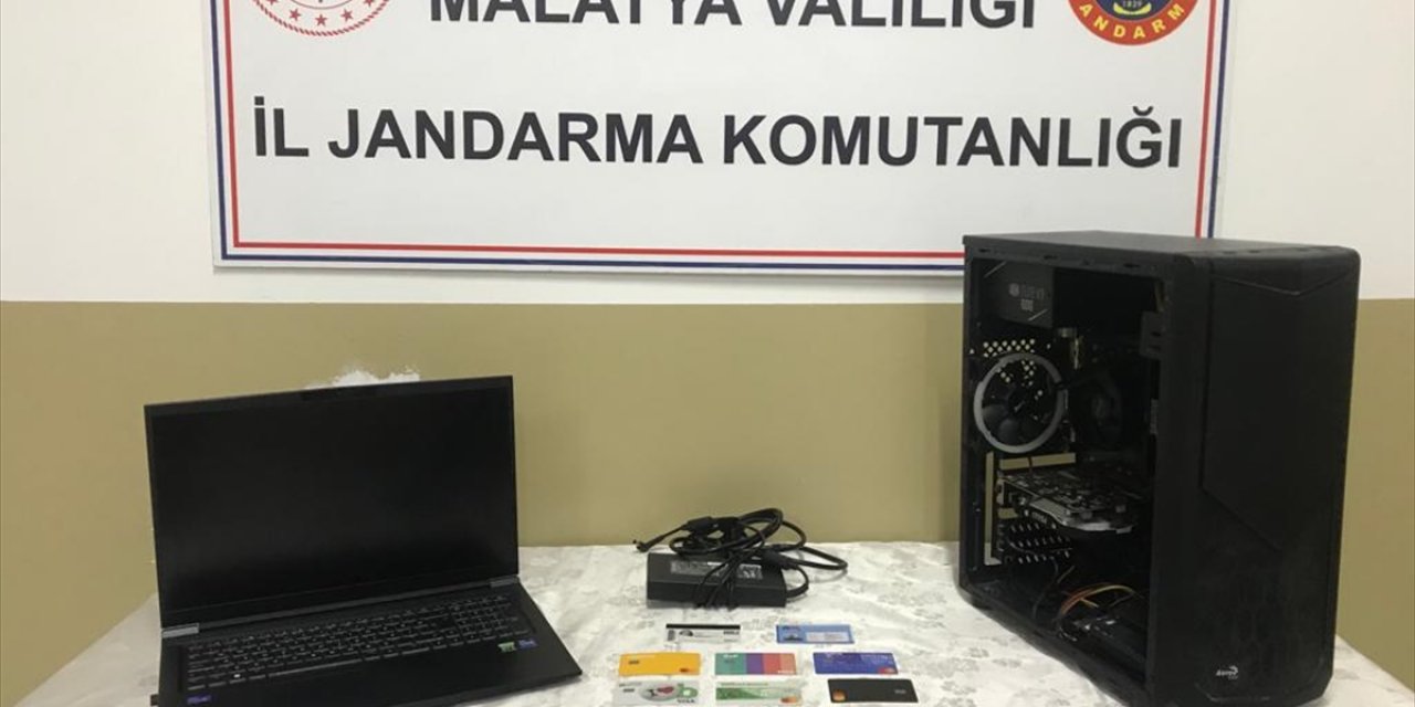 Depremzedeleri konteyner satma vaadiyle dolandırdıkları iddiasıyla 2 zanlı yakalandı