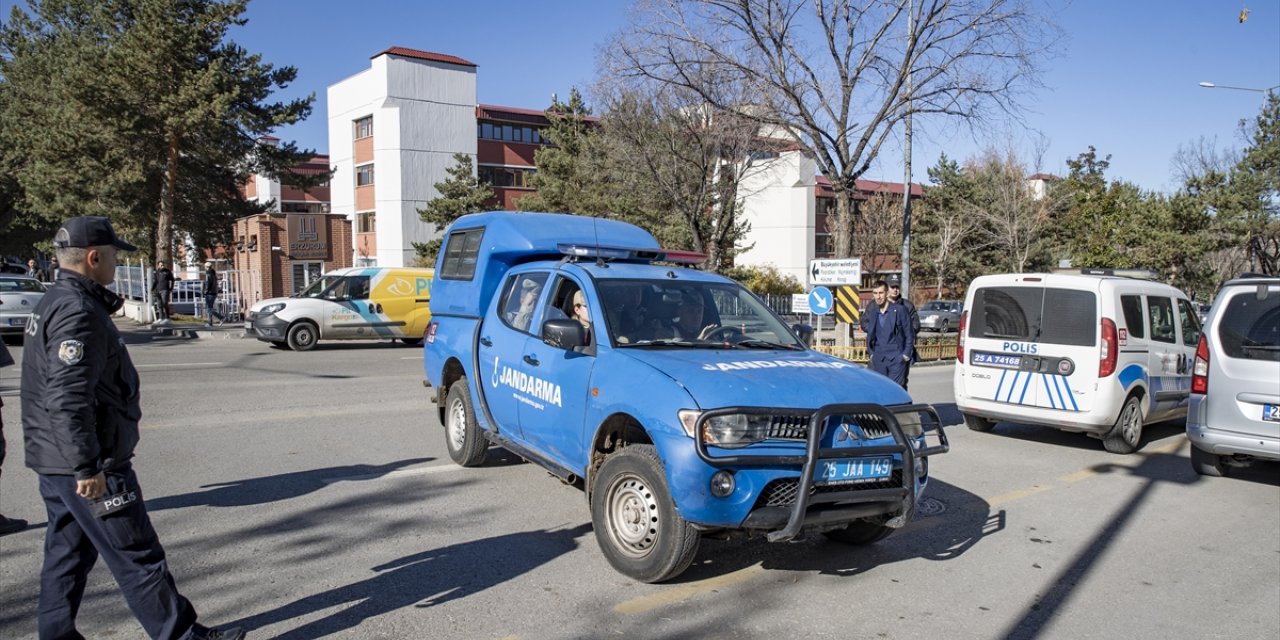 Erzurum'da 3 kişinin bıçakla yaralandığı kavgaya ilişkin 2 şüpheli tutuklandı