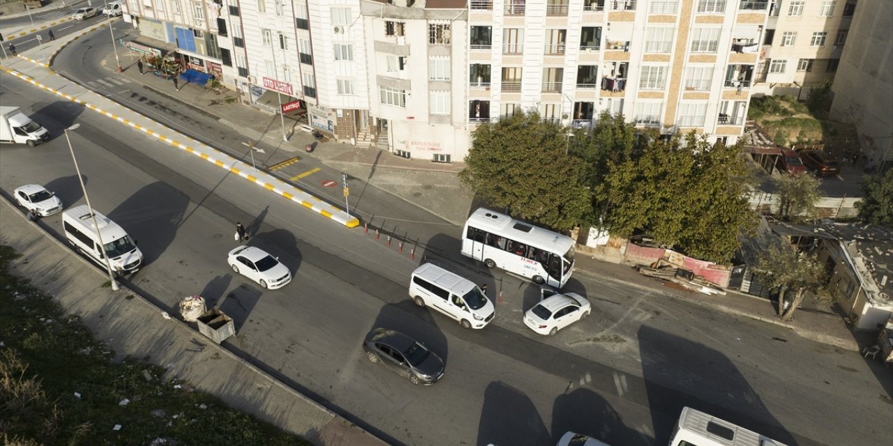 Esenyurt'ta lastikçinin önüne kurulan kapan sürücülerin tepkisine neden oldu