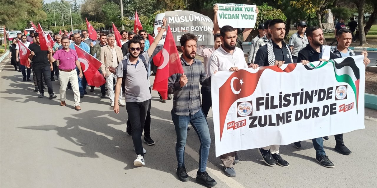 Osmaniye'de üniversite öğrencileri İsrail'in saldırılarını protesto etti