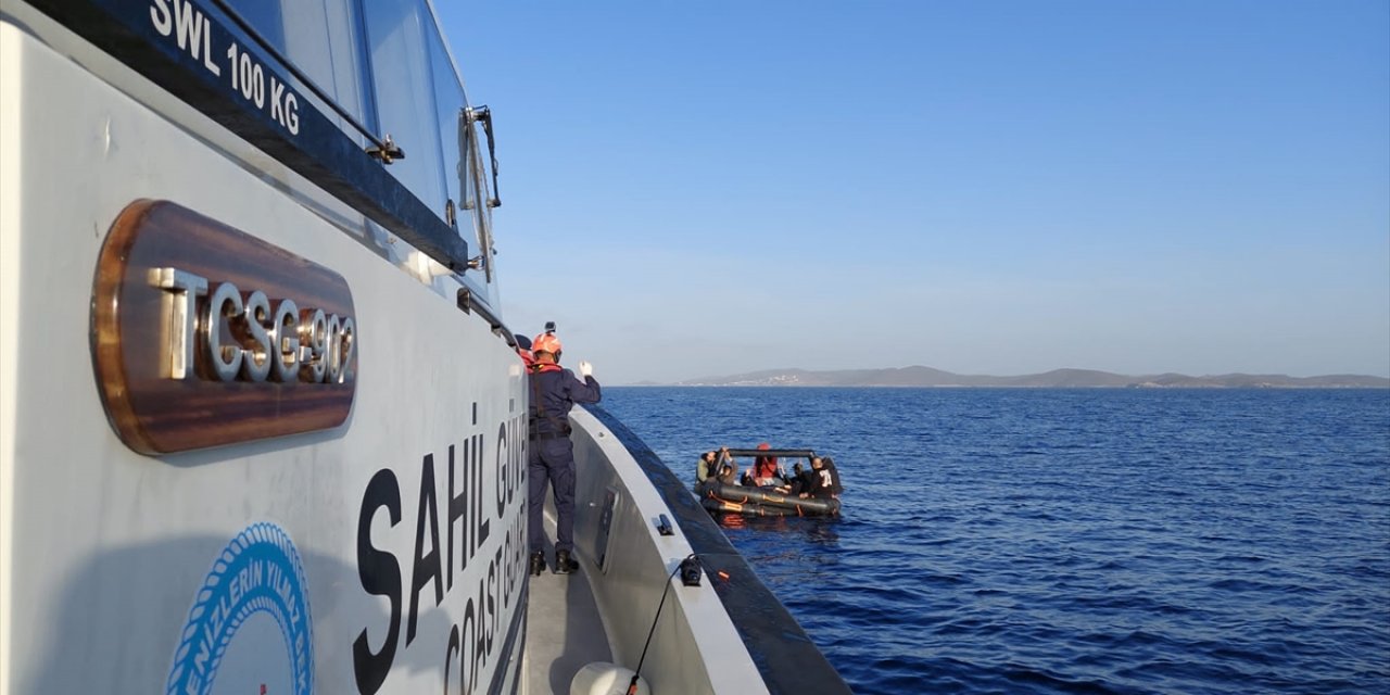 İzmir açıklarında 132 düzensiz göçmen kurtarıldı