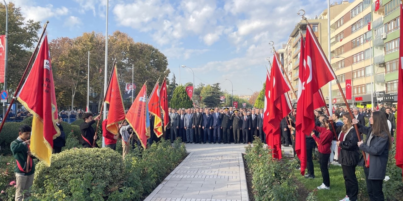 Büyük Önder Atatürk'ü anıyoruz