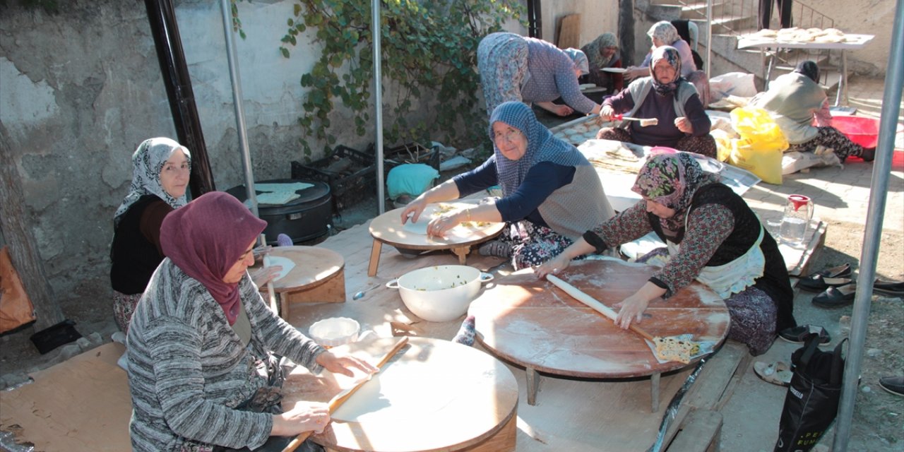 Başkentte kadınlardan İsrail saldırıları altındaki Filistinliler yararına kermes