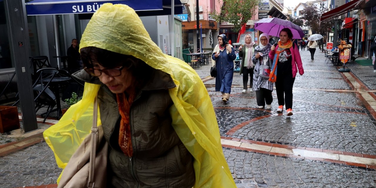 Edirne'de sağanak etkili oldu