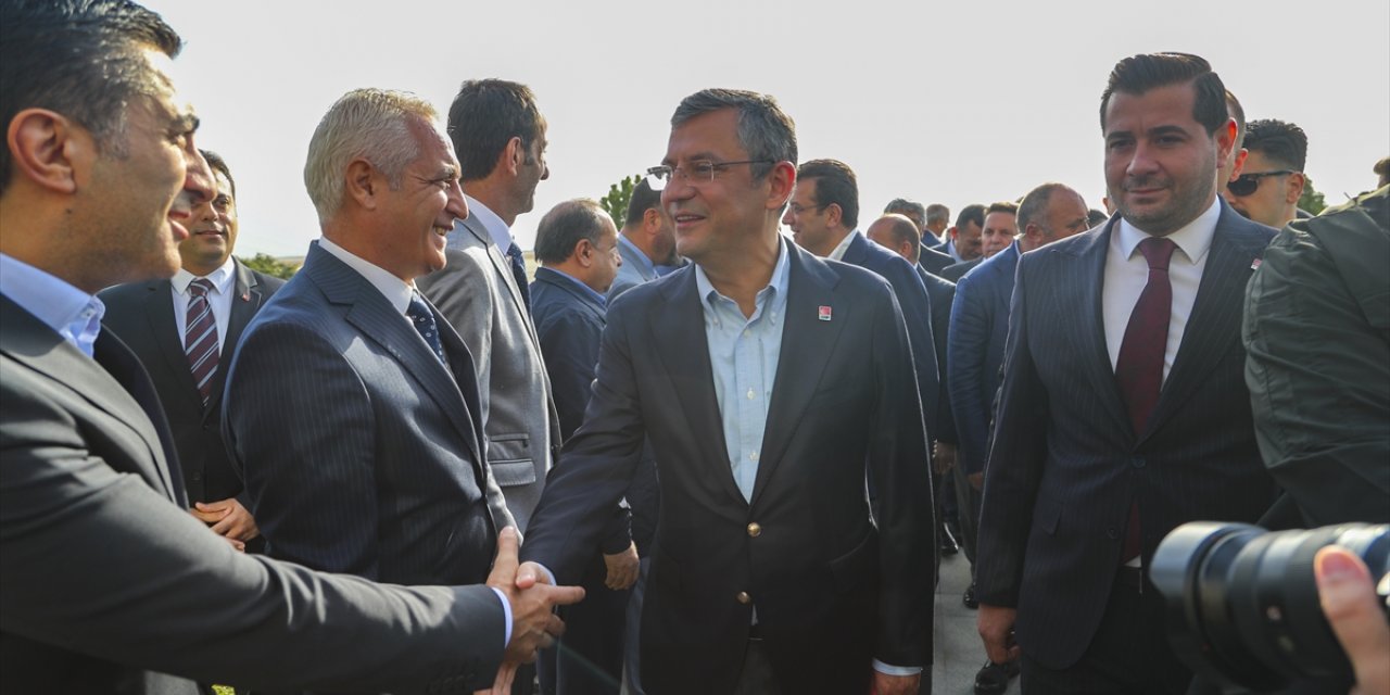 CHP Genel Başkanı Özel, Hatay'da açıklamalarda bulundu: