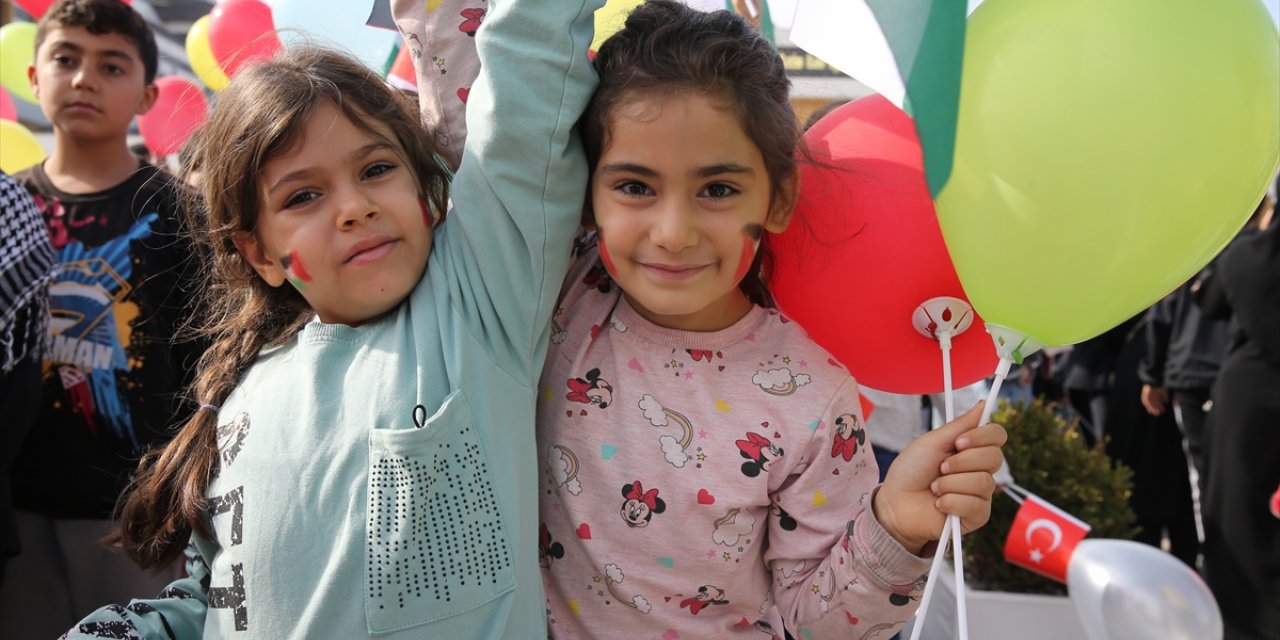 Diyarbakır'da çocuklar Gazze'deki akranları için yürüdü