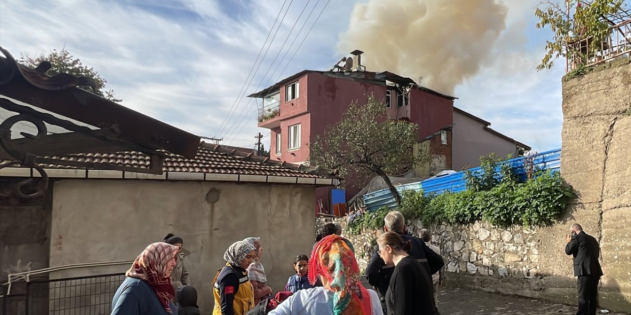 Kocaeli'de doğalgaz sobasından çıkan yangın söndürüldü