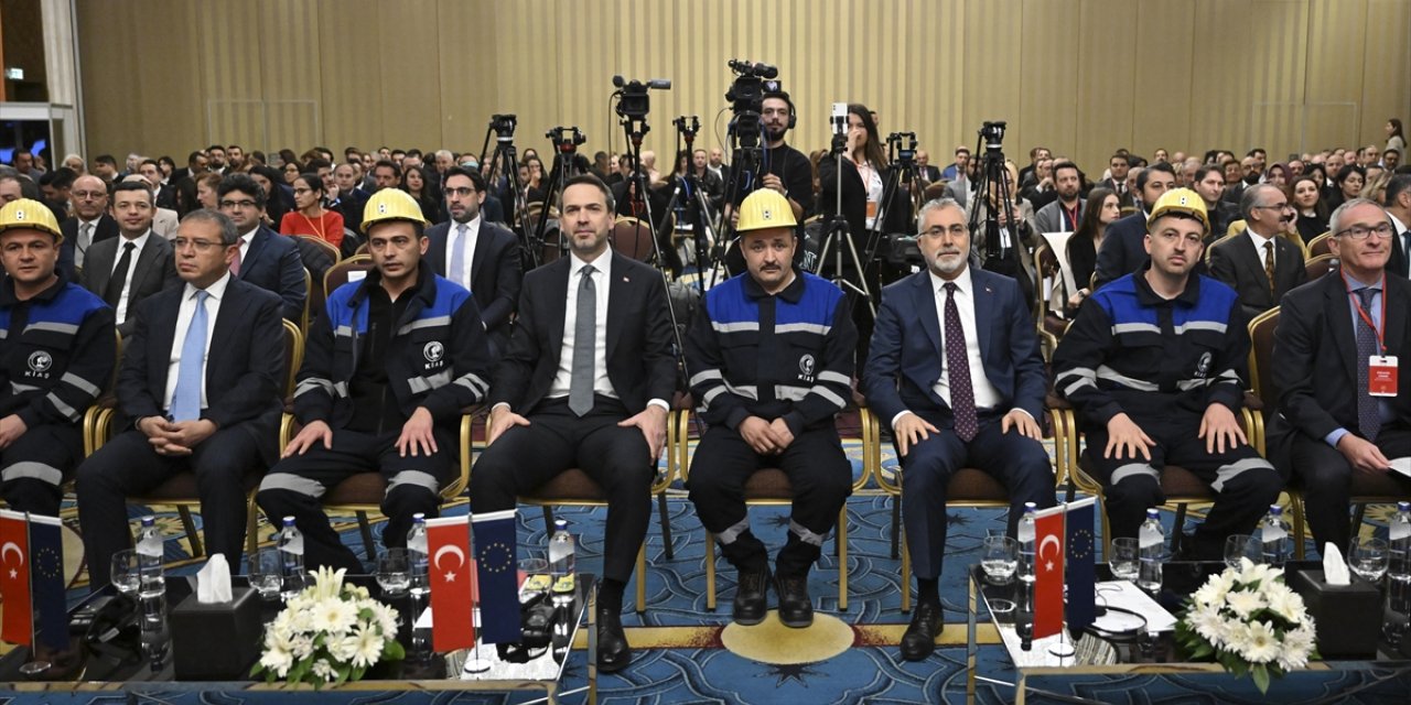 Bakan Bayraktar: "Hedefimiz Türkiye'yi net maden ihracatçısı yapmak"