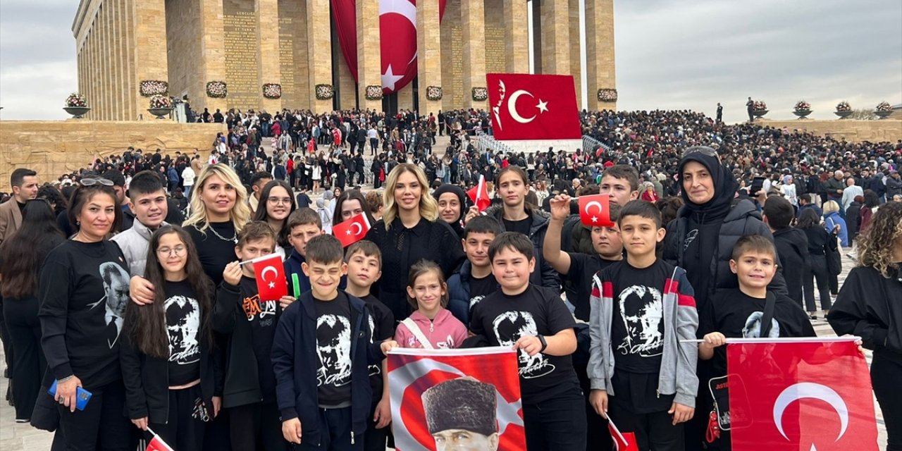 Köy okulu öğrencileri ilk kez Anıtkabir'i ziyaret etti